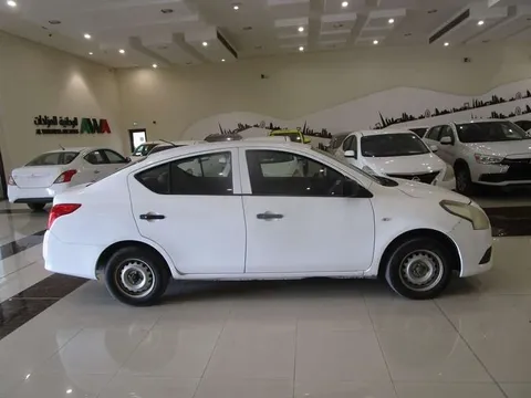 Nissan Sunny 2016