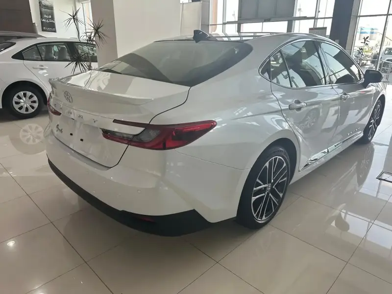 Discover undefined undefined Exterior Interior Images.Find all aspects and details of cars.