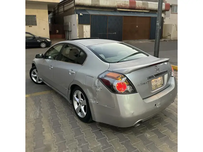 Nissan Altima 2009
