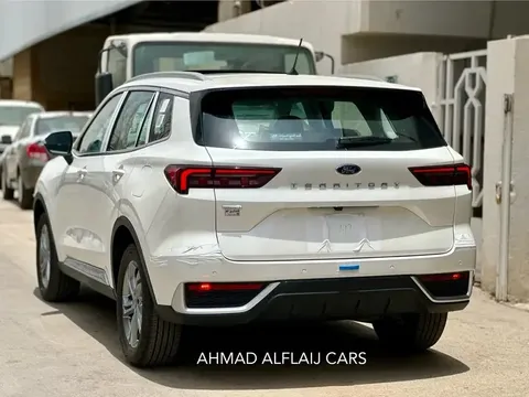 Discover undefined undefined Exterior Interior Images.Find all aspects and details of cars.