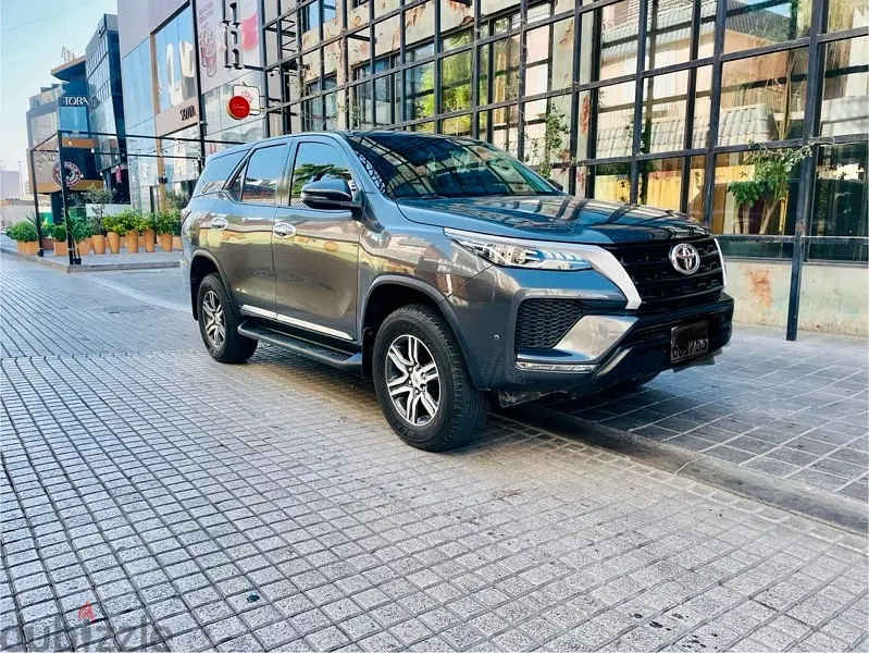 Toyota Fortuner 2022