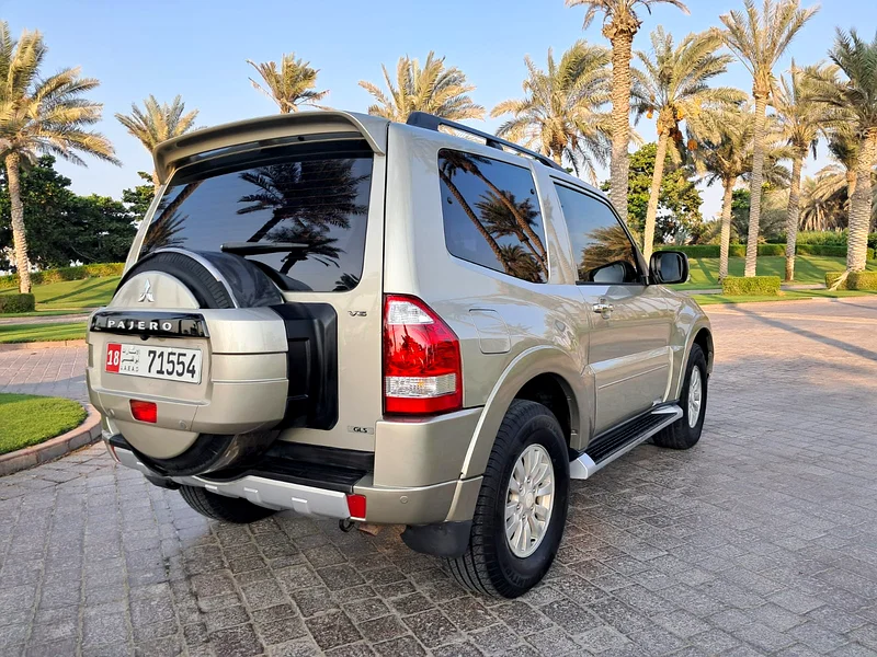 ميتسوبيشي باجيرو 2014