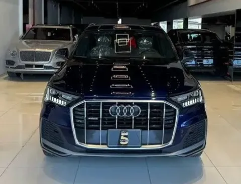 Discover undefined undefined Exterior Interior Images.Find all aspects and details of cars.