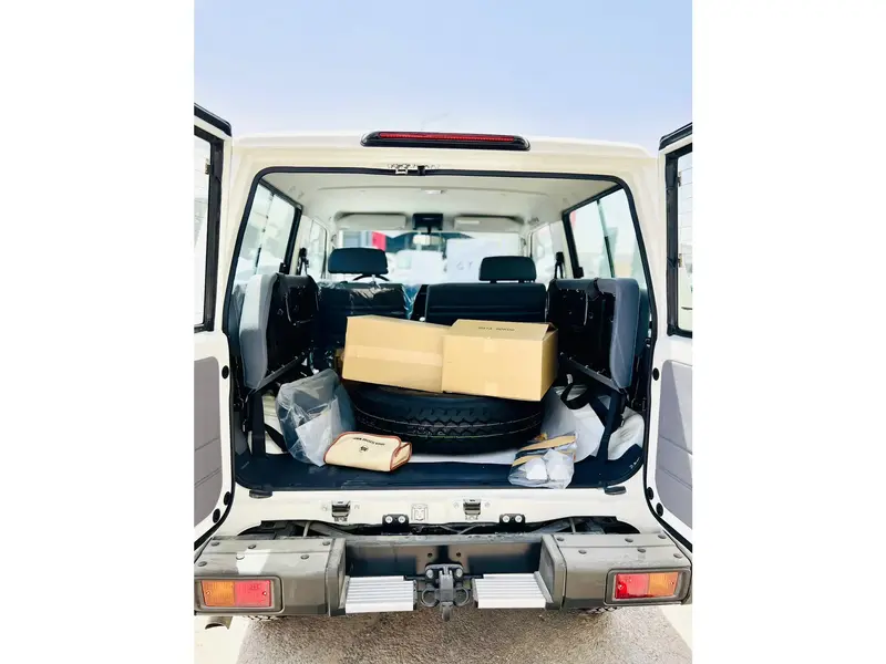 Toyota Land Cruiser Wagon 2025
