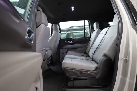 Chevrolet Suburban 5.3L LS 2021