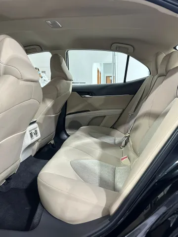 Toyota Camry 2.5L GLE 204 HP 2021