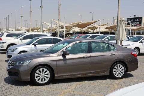 Honda Accord 2.4L LX + Sunroof + Aluminum Wheels 2015