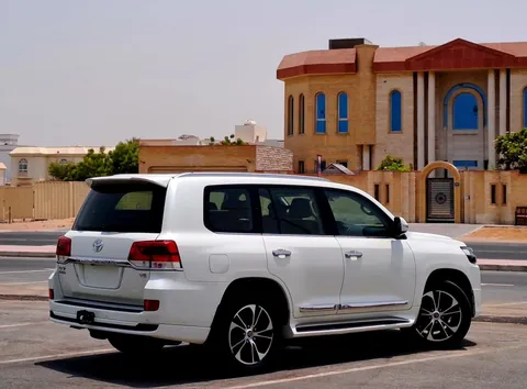 Toyota Land Cruiser 4.0L GXR GT 2021