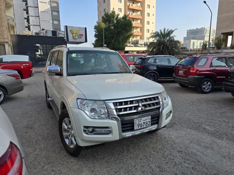 Mitsubishi Pajero GLS V6 2020