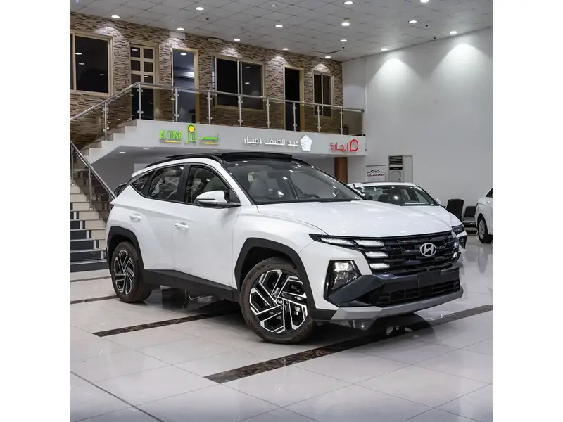 Discover undefined undefined Exterior Interior Images.Find all aspects and details of cars.