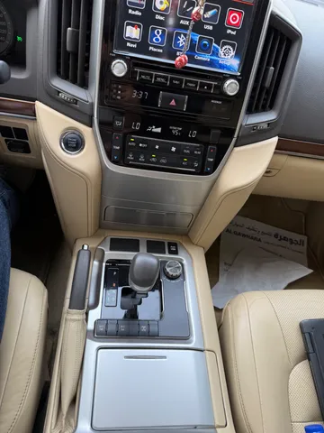 Toyota Land Cruiser GXR V6 Capsule 2016