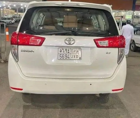 Toyota Innova 2017