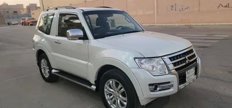 Discover undefined undefined Exterior Interior Images.Find all aspects and details of cars.