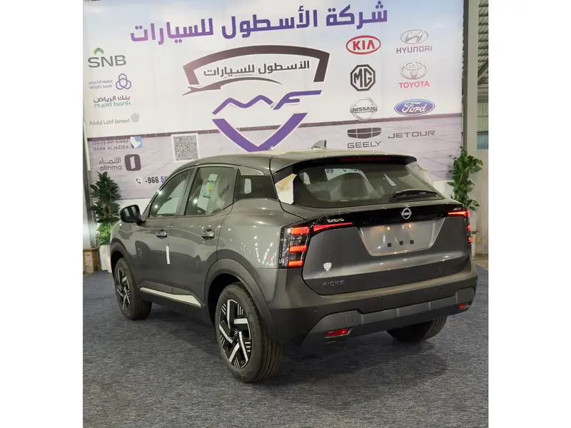 Discover undefined undefined Exterior Interior Images.Find all aspects and details of cars.