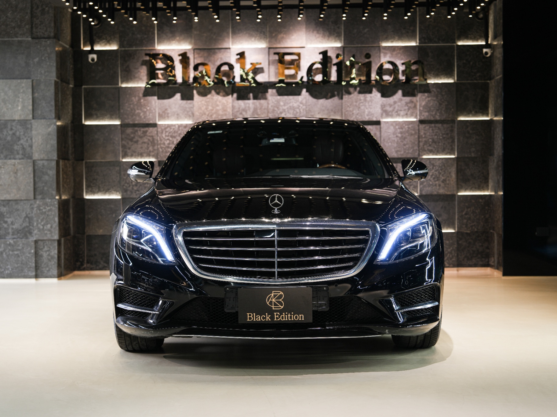 مرسيدس بنز S Class 2015