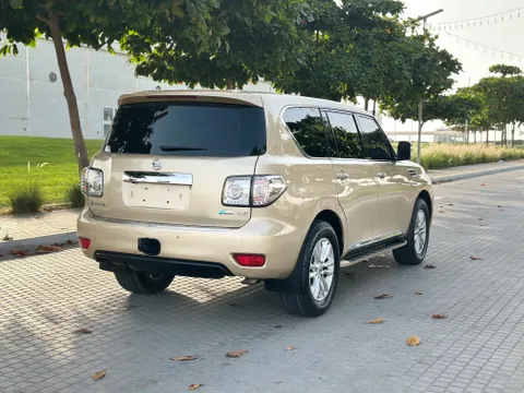 Nissan Patrol 5.6L LE Platinum 2012