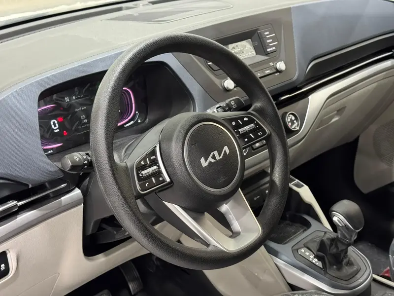 KIA Carens 2024