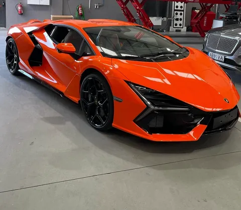 New Lamborghini Revuelto 6.5T V12 HPEV 2024