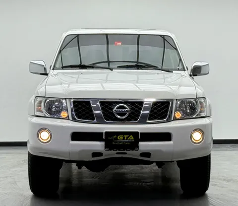Nissan Patrol Safari 4.8L A/T 2022