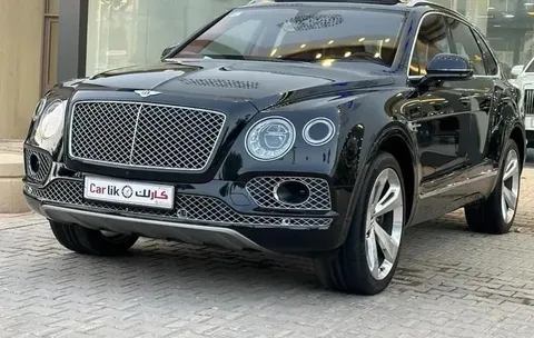 استكشف undefined undefined الصور الخارجية والداخلية. اكتشف جميع جوانب وتفاصيل السيارات.