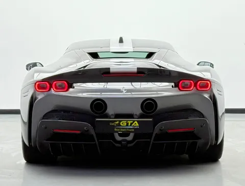 Ferrari SF90 Stradale 4.0T V8 Plug-in-Hybrid 2021
