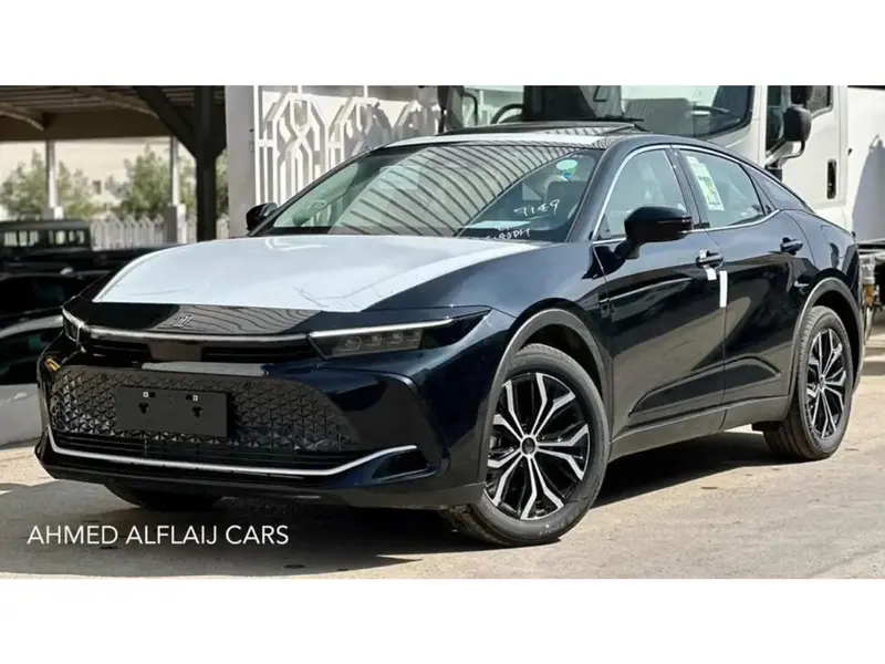 Discover undefined undefined Exterior Interior Images.Find all aspects and details of cars.