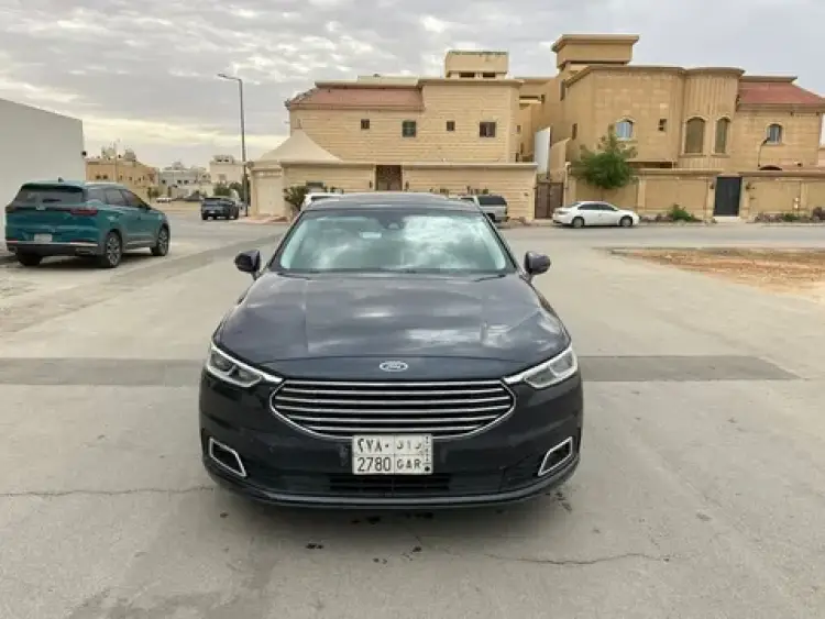 ford ford-taurus image Ford Taurus 2022