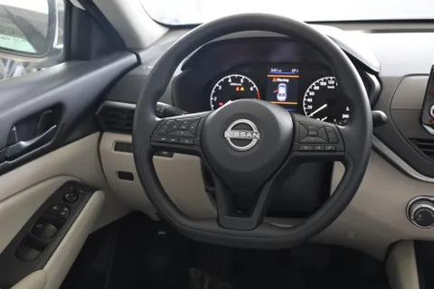 New Nissan Altima 2.5 S 2023