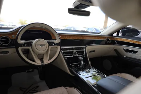 Discover undefined undefined Exterior Interior Images.Find all aspects and details of cars.