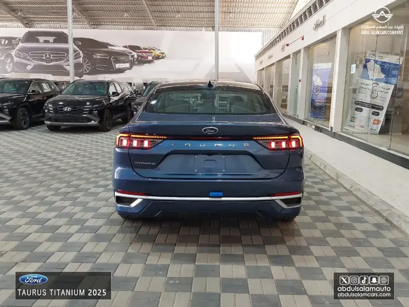 Ford Taurus 2025