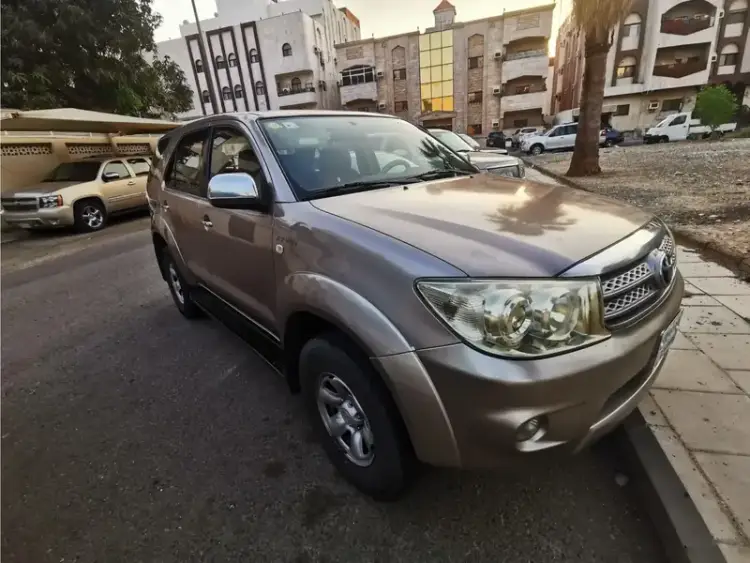 toyota toyota-fortuner image Toyota Fortuner 2009 GX SR5