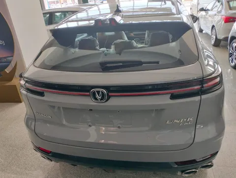 Discover undefined undefined Exterior Interior Images.Find all aspects and details of cars.