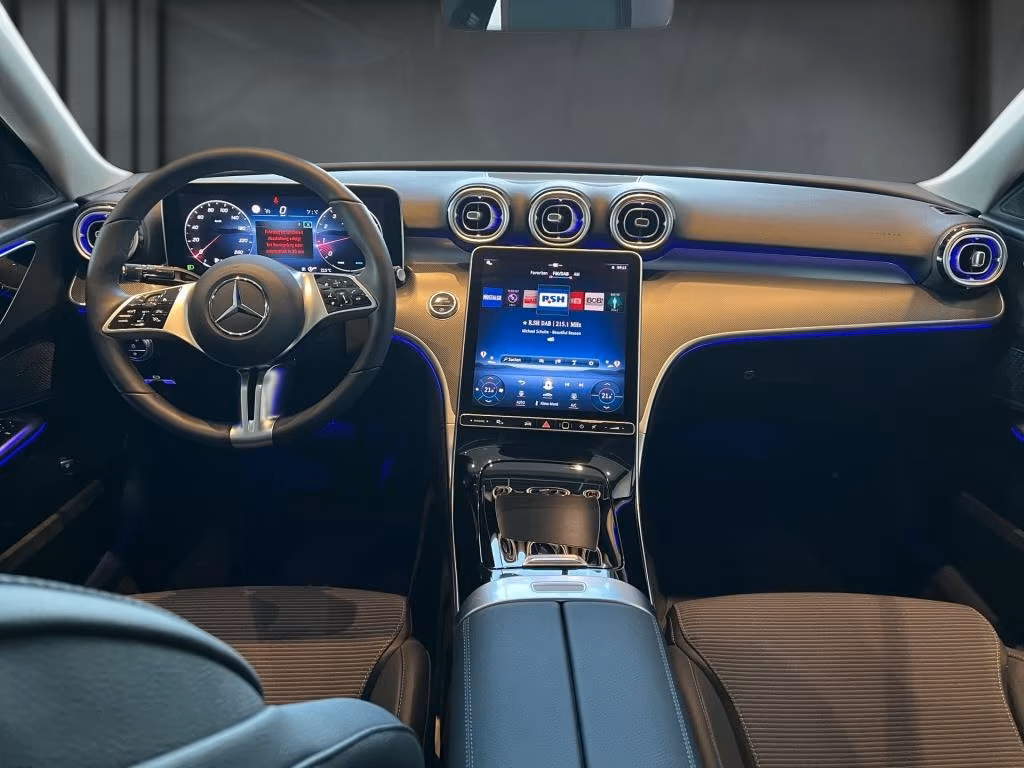 مرسيدس بنز C Class 2024