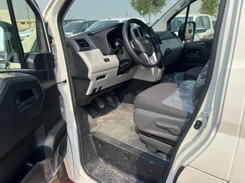 Discover undefined undefined Exterior Interior Images.Find all aspects and details of cars.