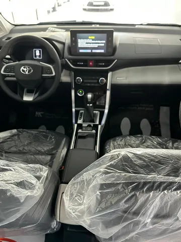 Discover undefined undefined Exterior Interior Images.Find all aspects and details of cars.