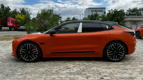 Discover undefined undefined Exterior Interior Images.Find all aspects and details of cars.