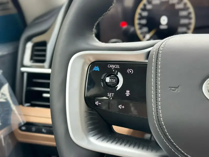 Infiniti QX80 2025
