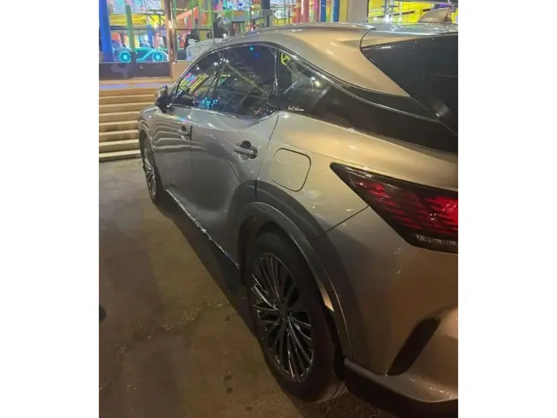 Discover undefined undefined Exterior Interior Images.Find all aspects and details of cars.