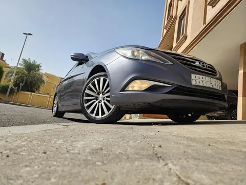 Discover undefined undefined Exterior Interior Images.Find all aspects and details of cars.