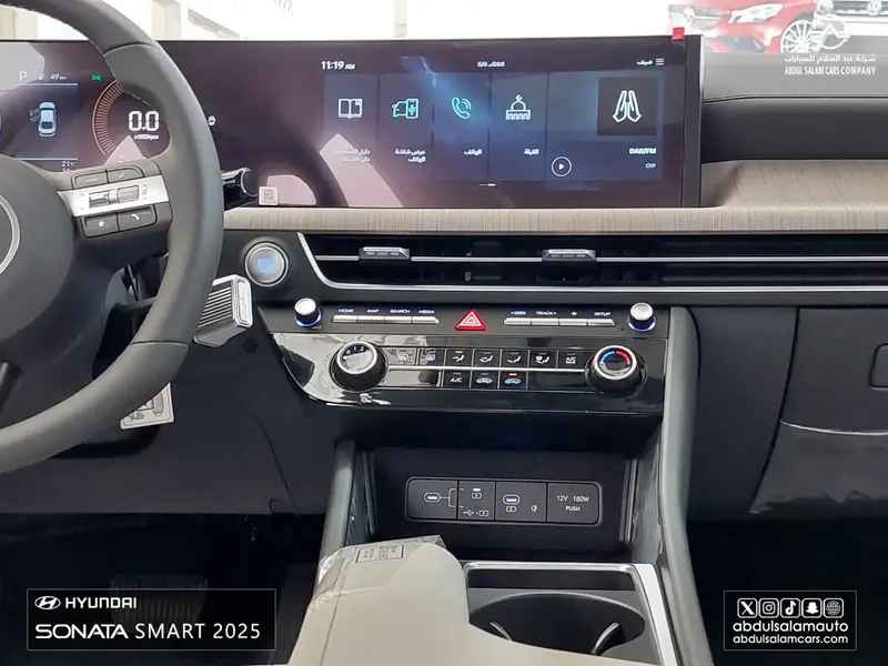 Discover undefined undefined Exterior Interior Images.Find all aspects and details of cars.