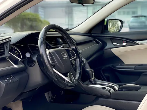 Honda Civic 1.6L EXi 2017