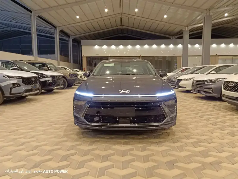 Discover undefined undefined Exterior Interior Images.Find all aspects and details of cars.
