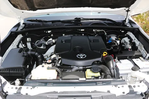 Toyota Hilux 2.4L S GLX Double Cab DSL A/T (4x4) 2019