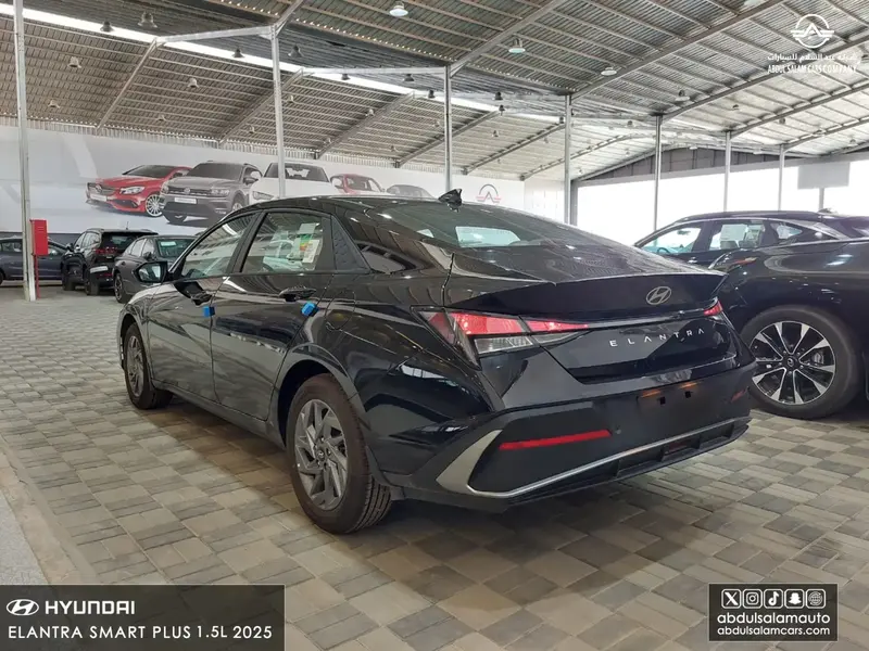 Hyundai Elantra 2025