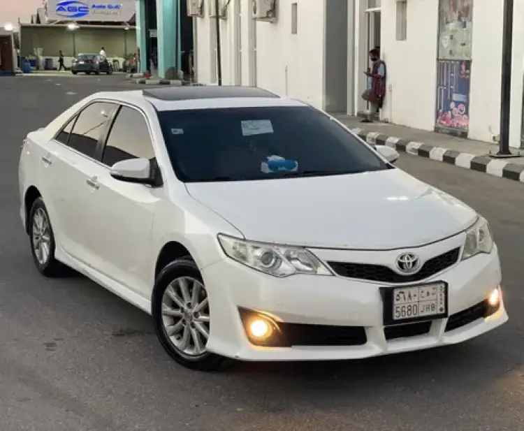 toyota toyota-camry image Toyota Camry 2013