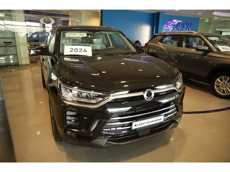 Discover undefined undefined Exterior Interior Images.Find all aspects and details of cars.