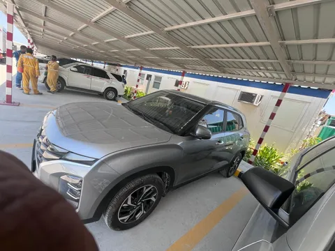 Discover undefined undefined Exterior Interior Images.Find all aspects and details of cars.