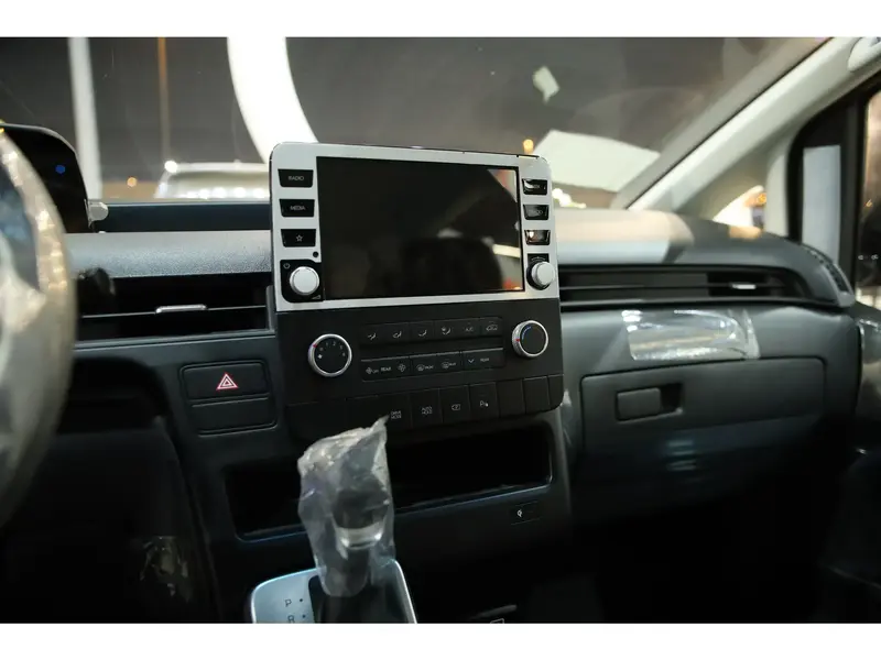 Hyundai Staria 2025
