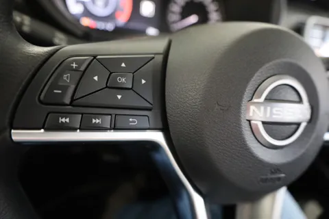 Discover undefined undefined Exterior Interior Images.Find all aspects and details of cars.