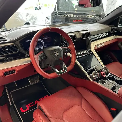 Discover undefined undefined Exterior Interior Images.Find all aspects and details of cars.